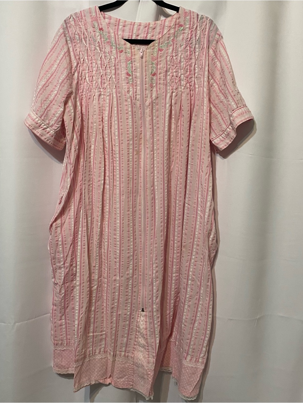 pink white striped seersucker zip-front duster house dress 1X floral embroidered